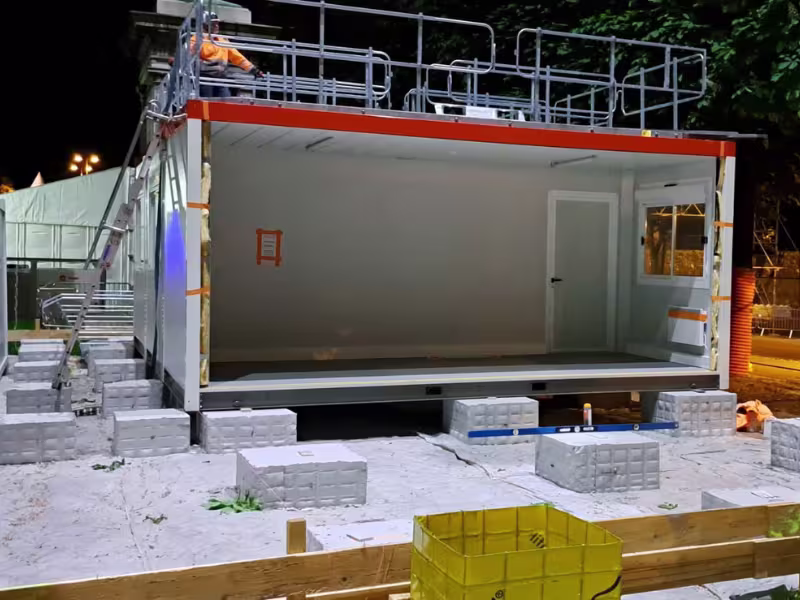 Chargement et déchargement d'un module préfabriqué