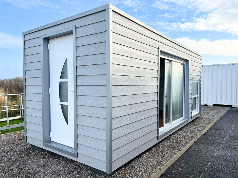 Bungalow préfabriqué avec bardage extérieur